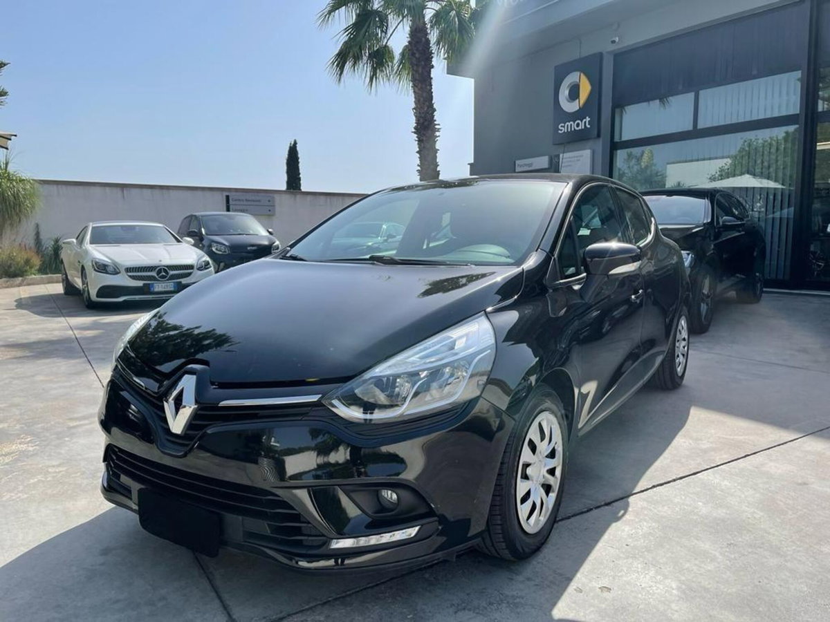 Renault Clio SCe 75 CV 5 porte Zen (5)