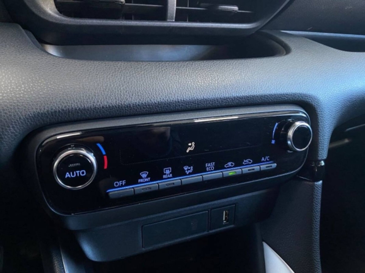 Toyota Yaris Cross 1.5 Hybrid 5p. E-CVT Premiere (17)