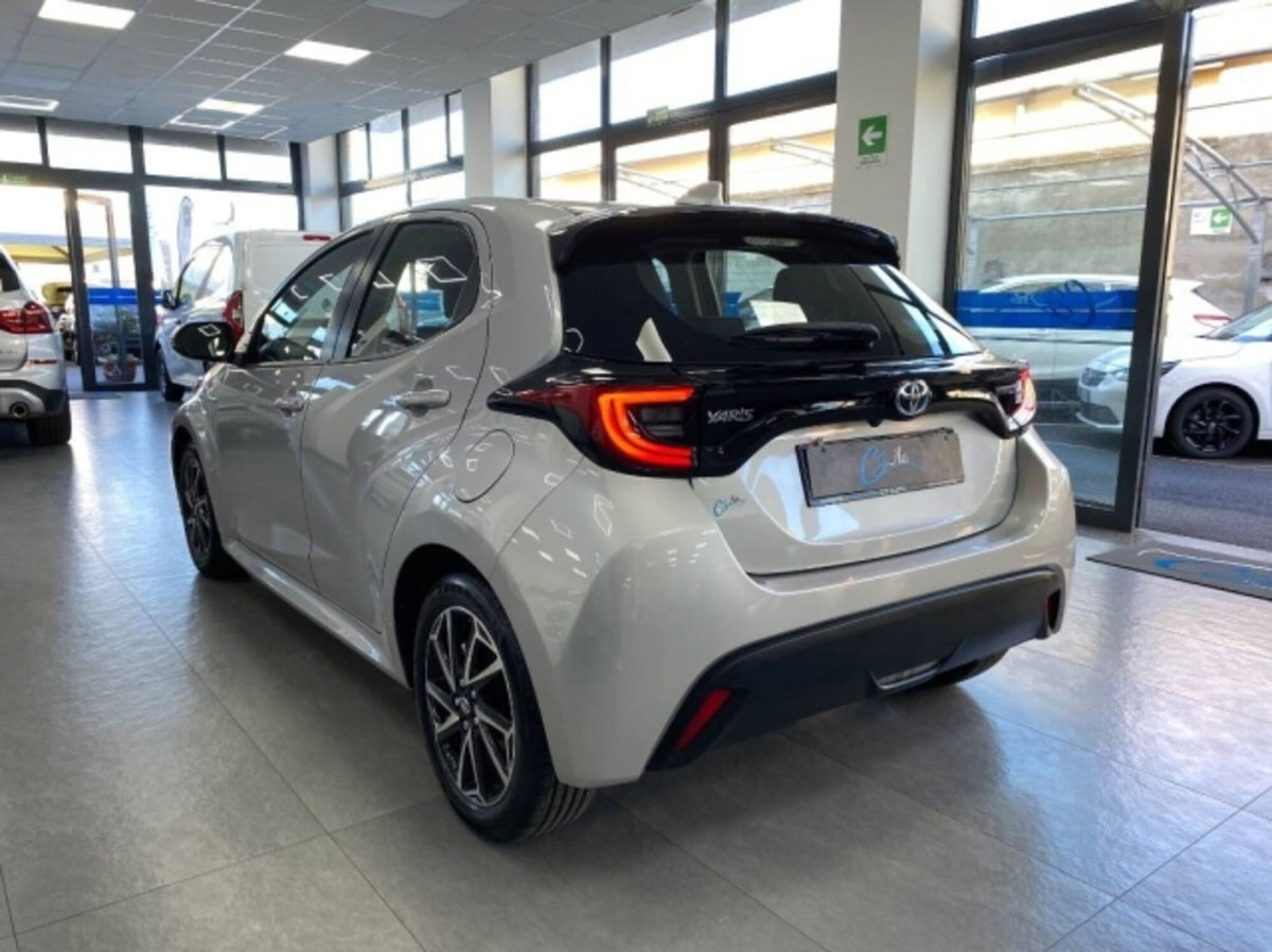 Toyota Yaris Cross 1.5 Hybrid 5p. E-CVT Premiere (5)