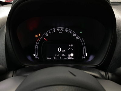 Toyota Aygo X 1.0 Trend 72cv (15)