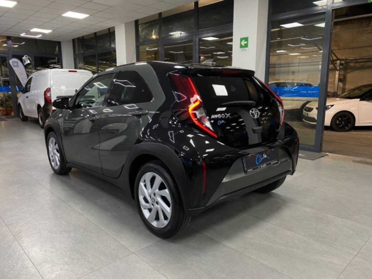 Toyota Aygo X 1.0 Trend 72cv (4)