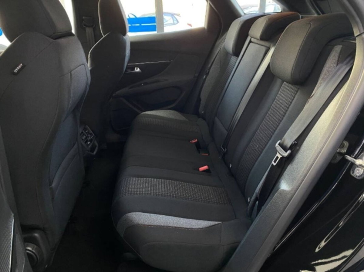 Peugeot 3008 BlueHDi 130 S&S EAT8 Active Business (12)