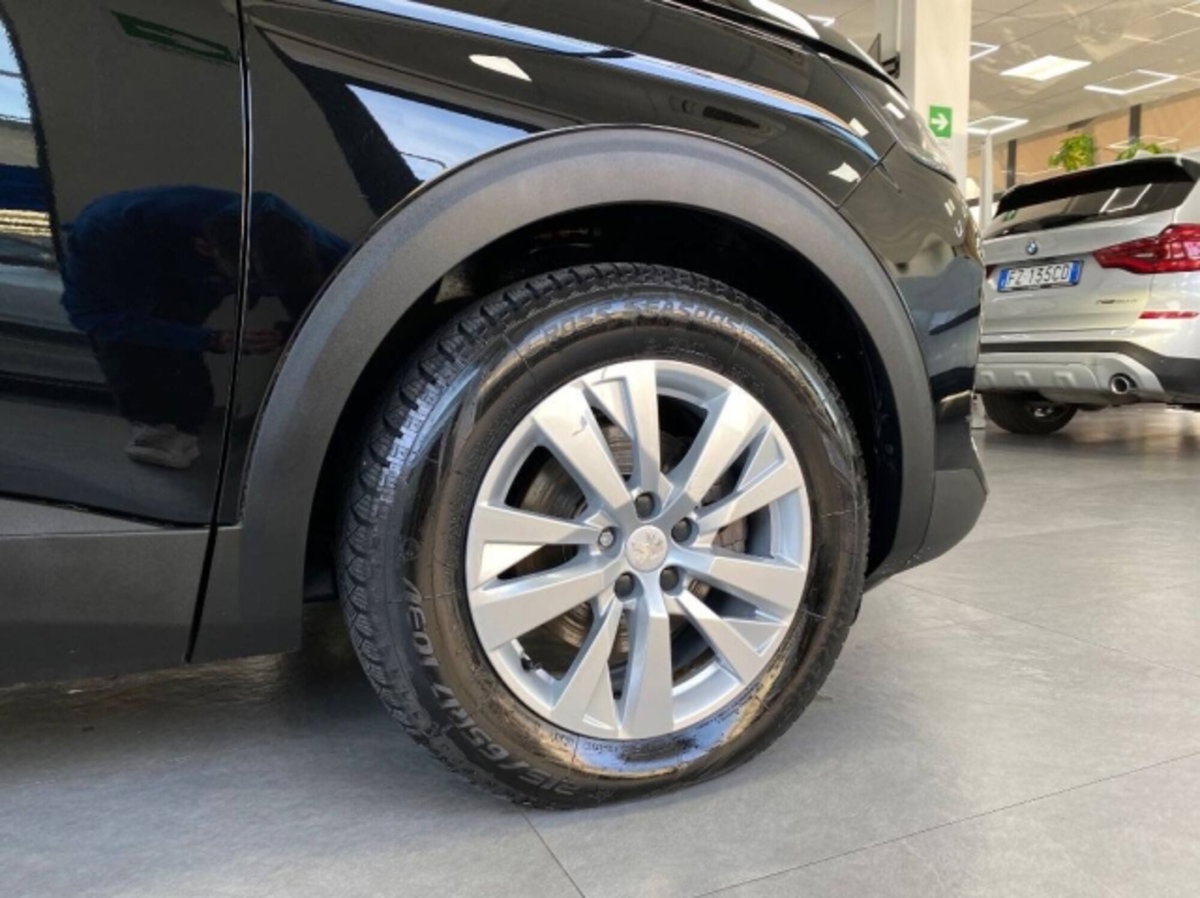 Peugeot 3008 BlueHDi 130 S&S EAT8 Active Business (8)