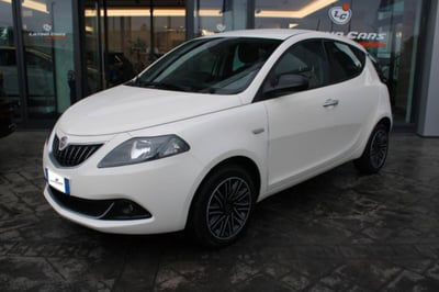 Lancia Ypsilon 1.0 FireFly 5 porte S&S Hybrid Gold Plus usata