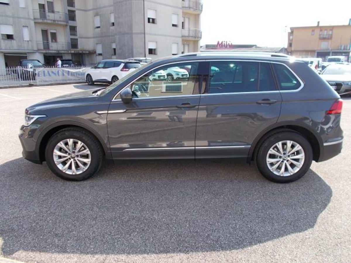 Volkswagen Tiguan 2.0 TDI 150 CV SCR DSG 4MOTION Life (5)
