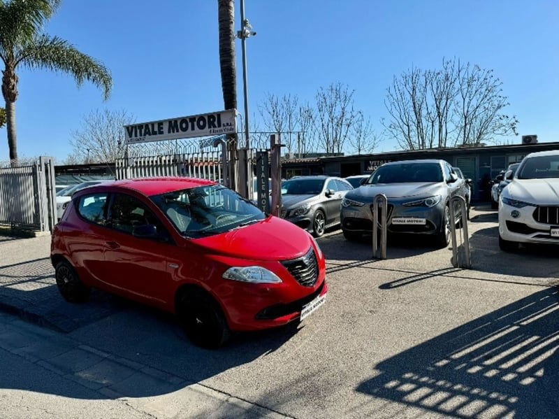 Lancia Ypsilon 0.9 TwinAir 85 CV 5 porte Metano Ecochic Elle