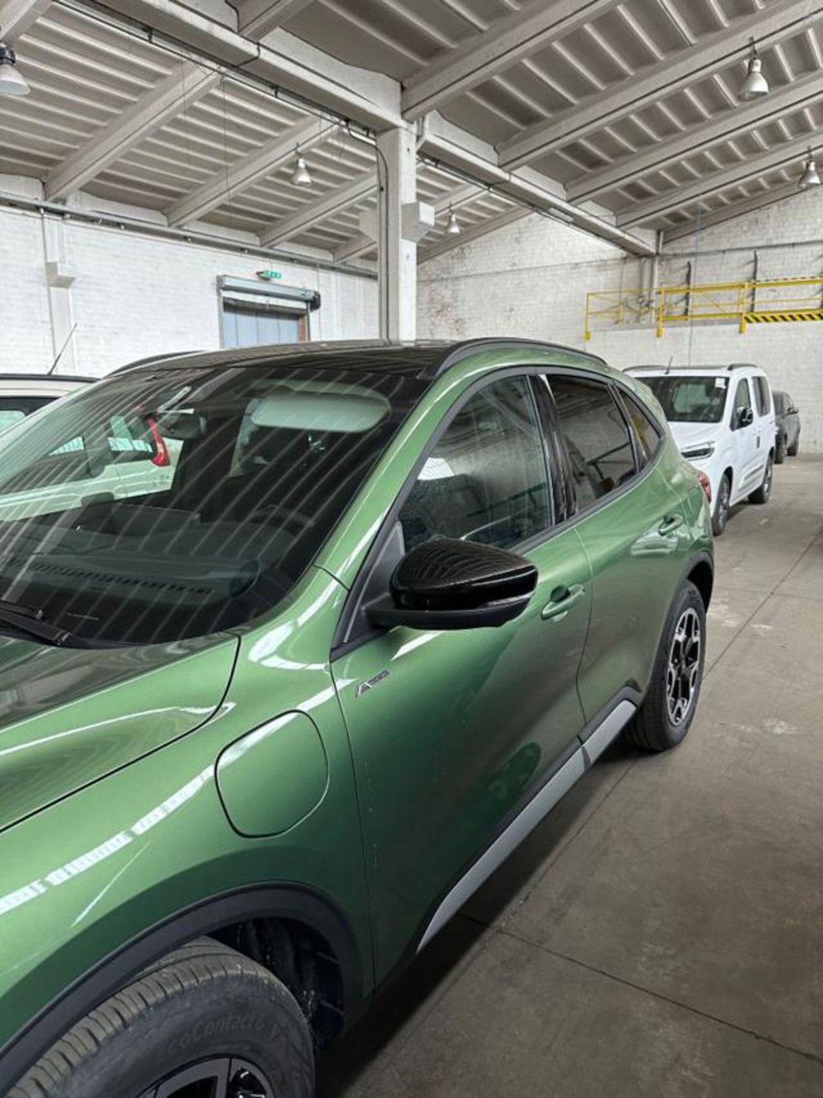 Ford Kuga 2.5 Plug In Hybrid 225 CV CVT 2WD (15)