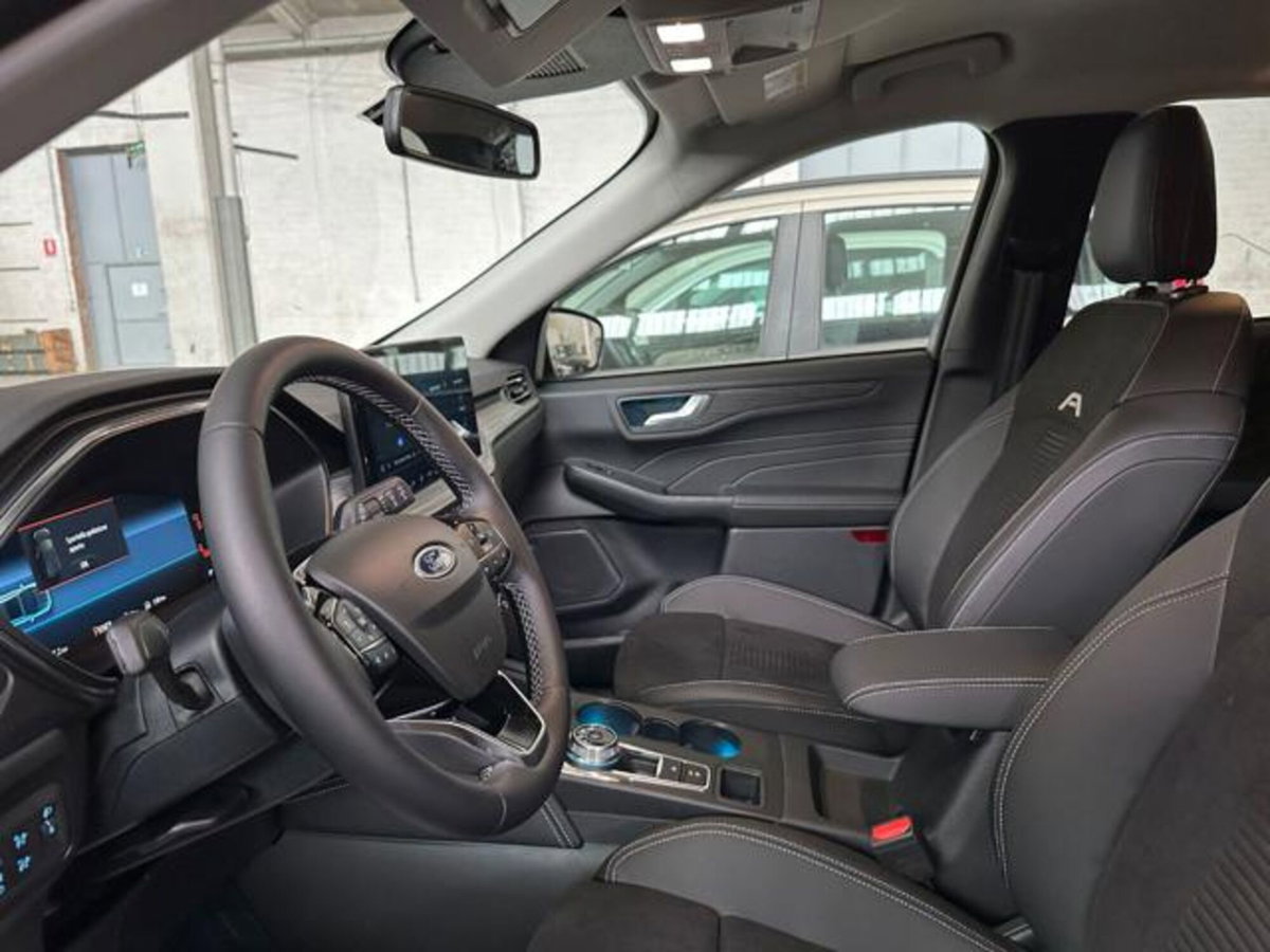 Ford Kuga 2.5 Plug In Hybrid 225 CV CVT 2WD (5)