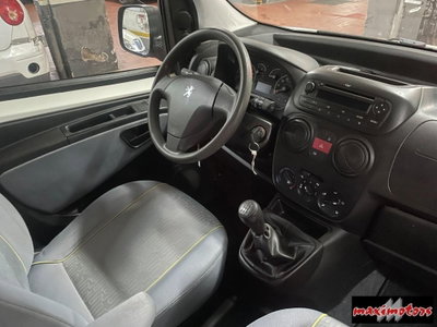 Peugeot Bipper 1.3 HDi 75 FAP Family (2)