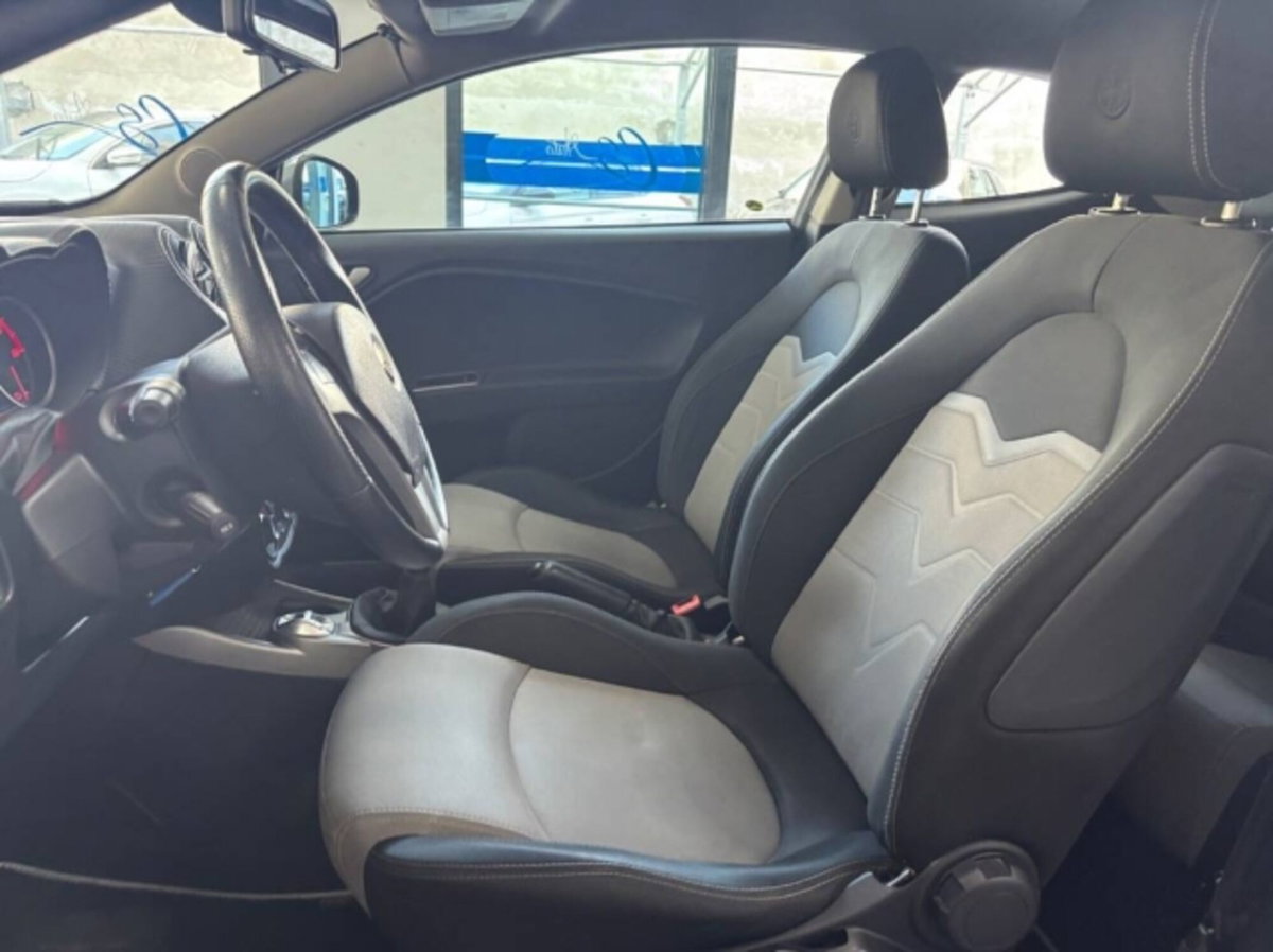 Alfa Romeo MiTo 1.3 JTDm 85 CV S&S Impression (11)