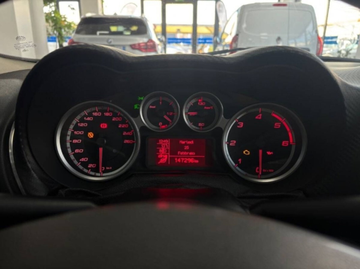 Alfa Romeo MiTo 1.3 JTDm 85 CV S&S Impression (14)