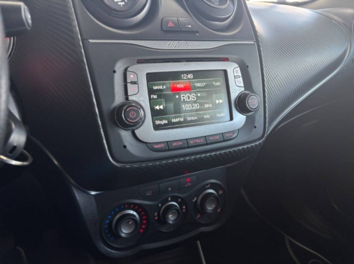 Alfa Romeo MiTo 1.3 JTDm 85 CV S&S Impression (15)