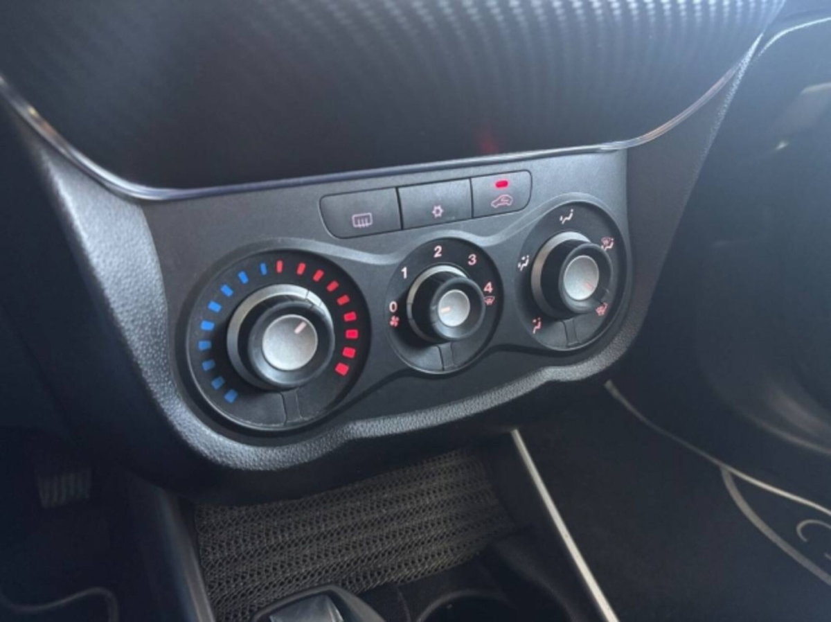 Alfa Romeo MiTo 1.3 JTDm 85 CV S&S Impression (16)