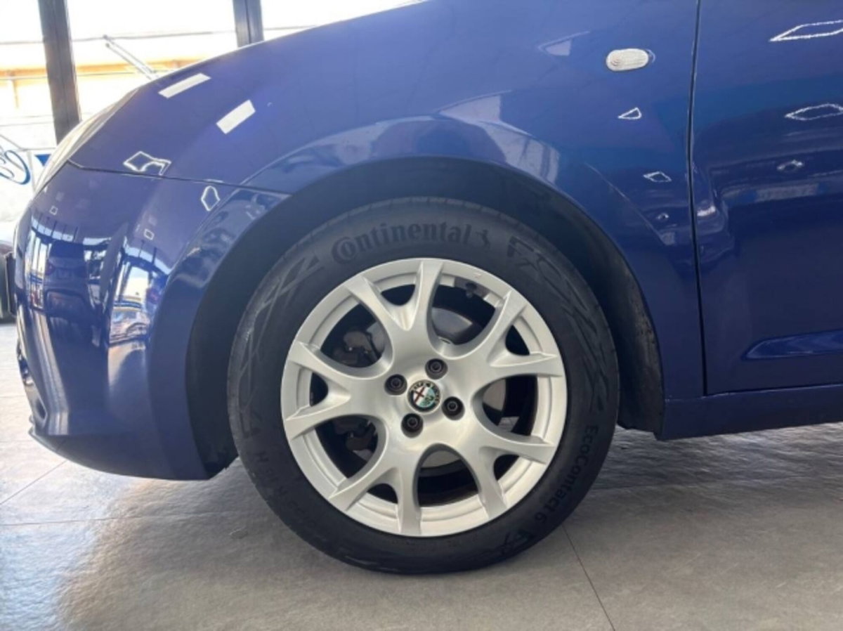 Alfa Romeo MiTo 1.3 JTDm 85 CV S&S Impression (8)