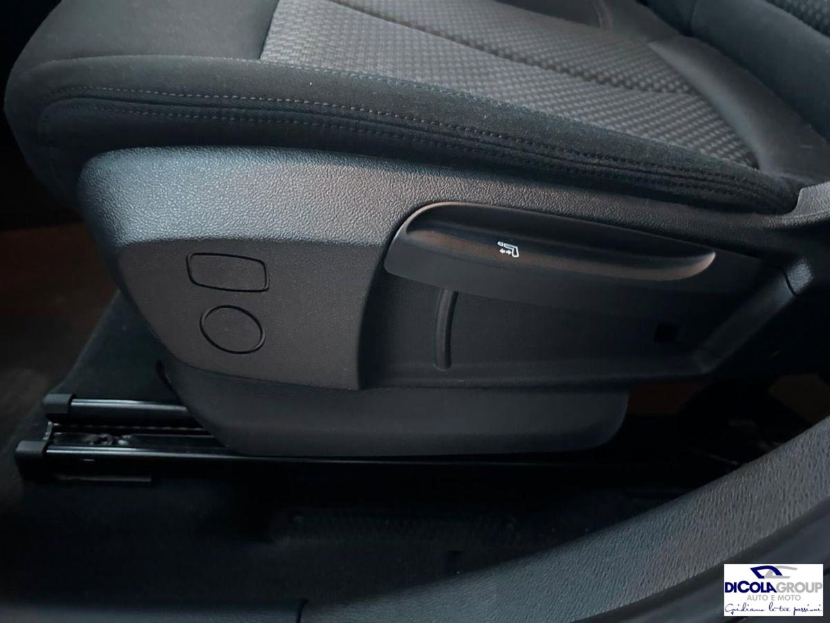 BMW X1 sDrive18d Advantage (15)