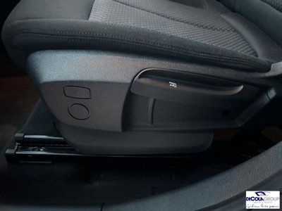 BMW X1 sDrive18d Advantage (15)