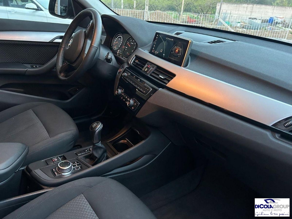 BMW X1 sDrive18d Advantage (9)