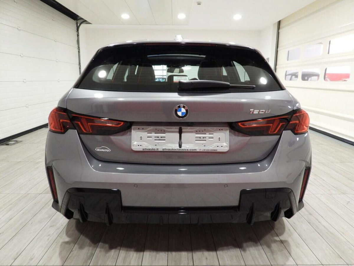 BMW Serie 1 5p. 118d 5p. Msport (5)