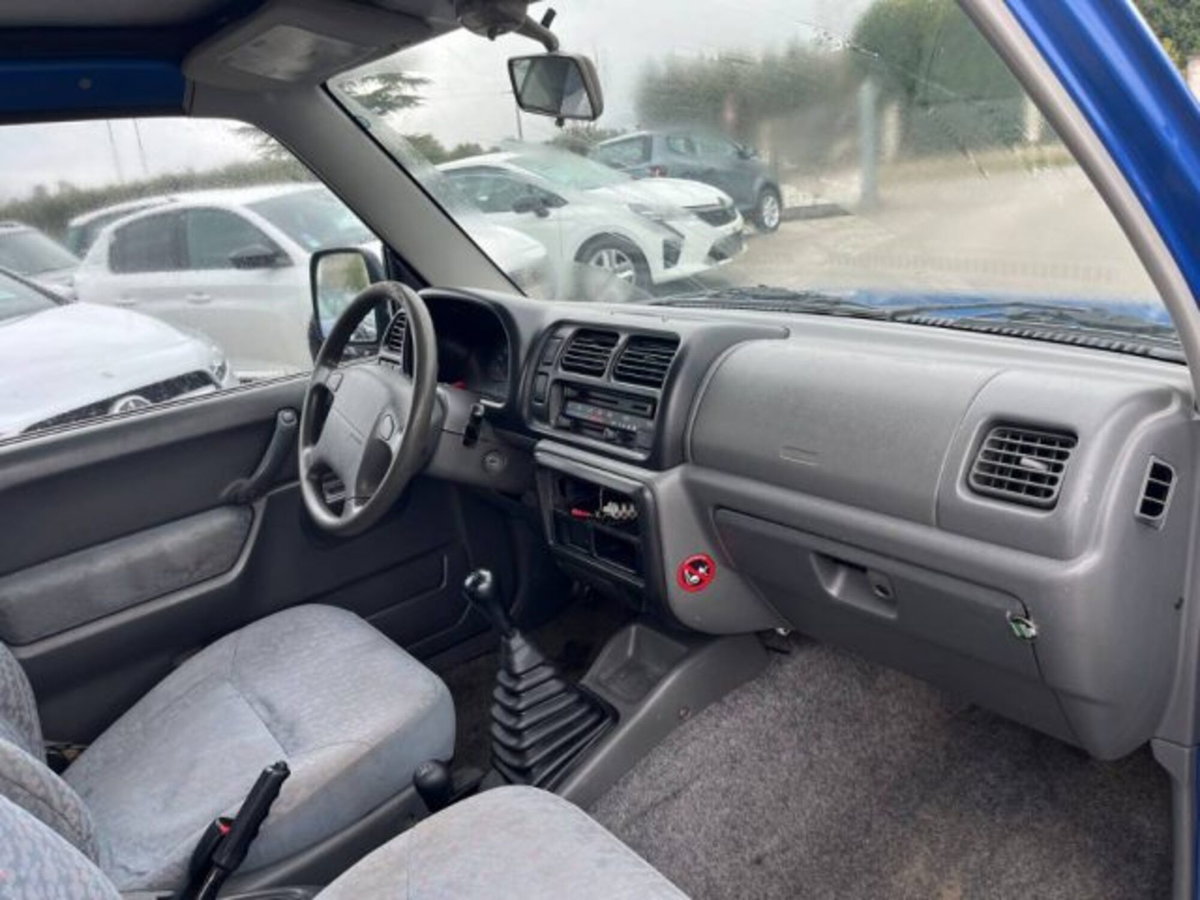 Suzuki Jimny 1.3i 16V cat 4WD JLX (10)