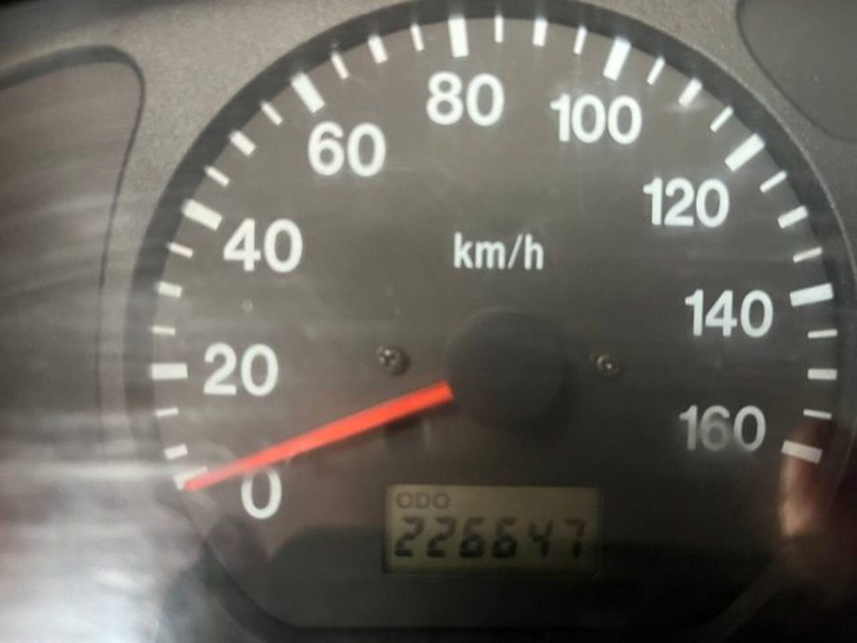 Suzuki Jimny 1.3i 16V cat 4WD JLX (14)