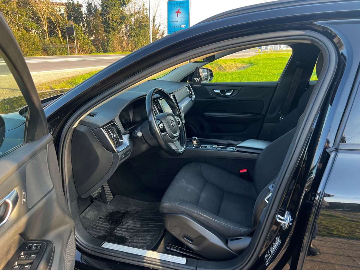 Volvo V60 B4 Geartronic R-design (7)