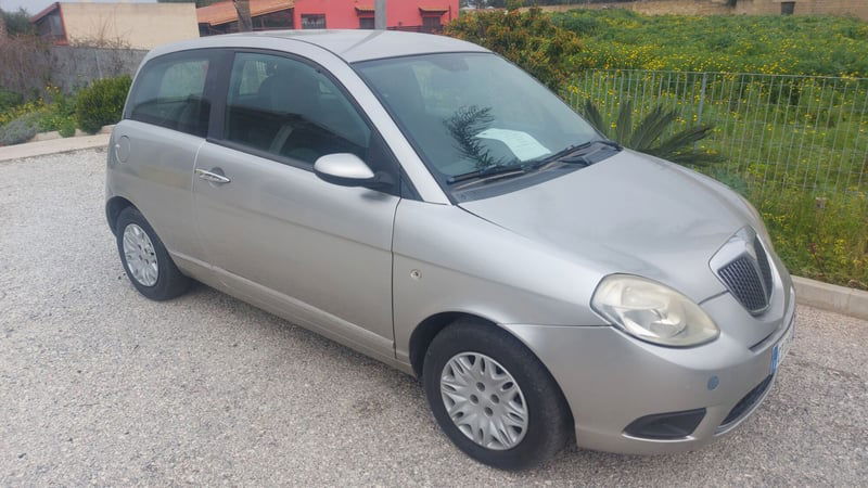 Lancia Ypsilon 1.2 Argento