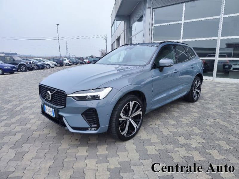 Volvo XC60 B4 (d) AWD automatico Ultimate Dark