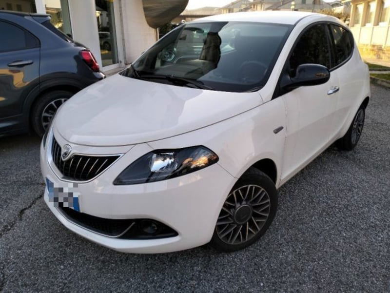 Lancia Ypsilon 1.0 FireFly 5 porte S&S Hybrid Gold Plus