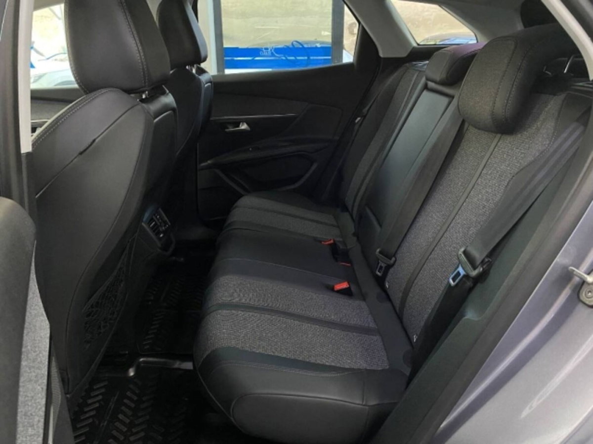 Peugeot 3008 BlueHDi 130 S&S EAT8 Active Business (14)