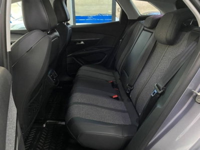 Peugeot 3008 BlueHDi 130 S&S EAT8 Active Business (14)