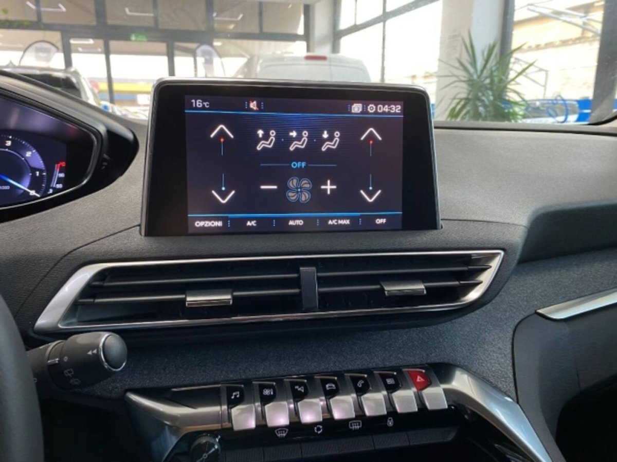 Peugeot 3008 BlueHDi 130 S&S EAT8 Active Business (18)