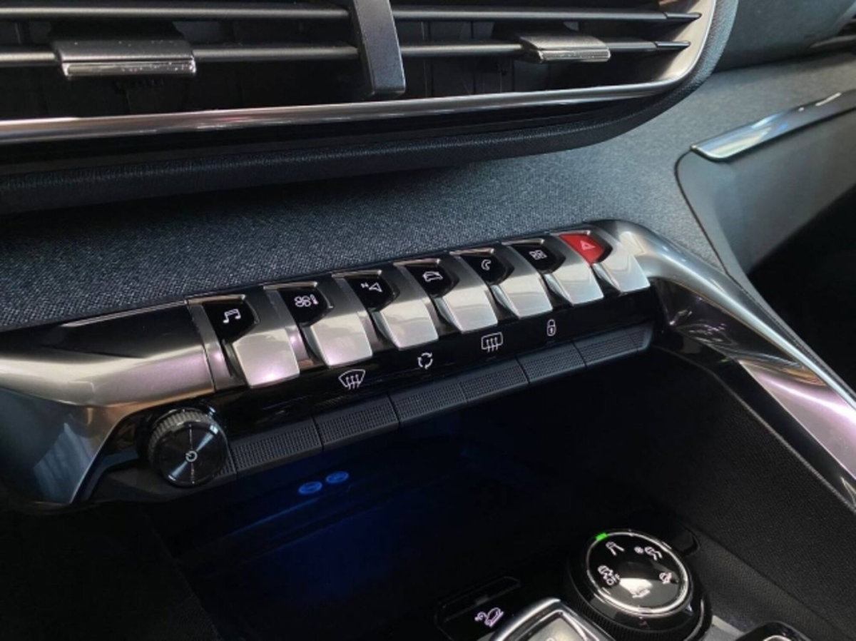 Peugeot 3008 BlueHDi 130 S&S EAT8 Active Business (19)