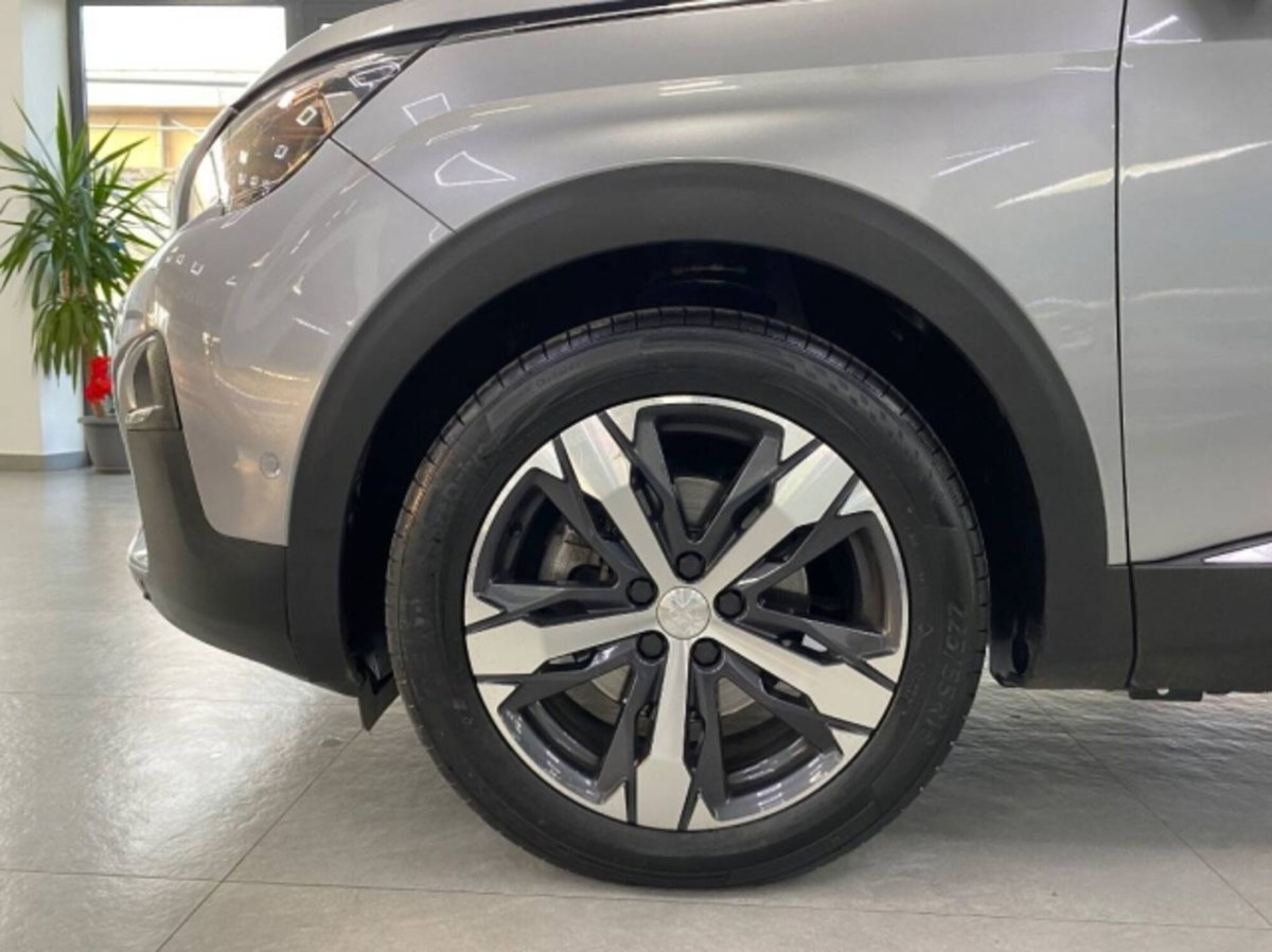Peugeot 3008 BlueHDi 130 S&S EAT8 Active Business (9)