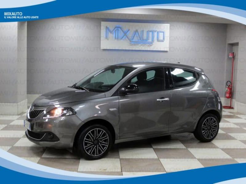 Lancia Ypsilon 1.0 FireFly 5 porte S&S Hybrid Gold Plus