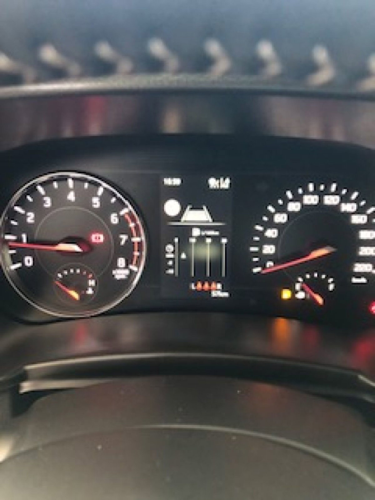 Suzuki Swift 1.2h Top 2wd cvt (18)