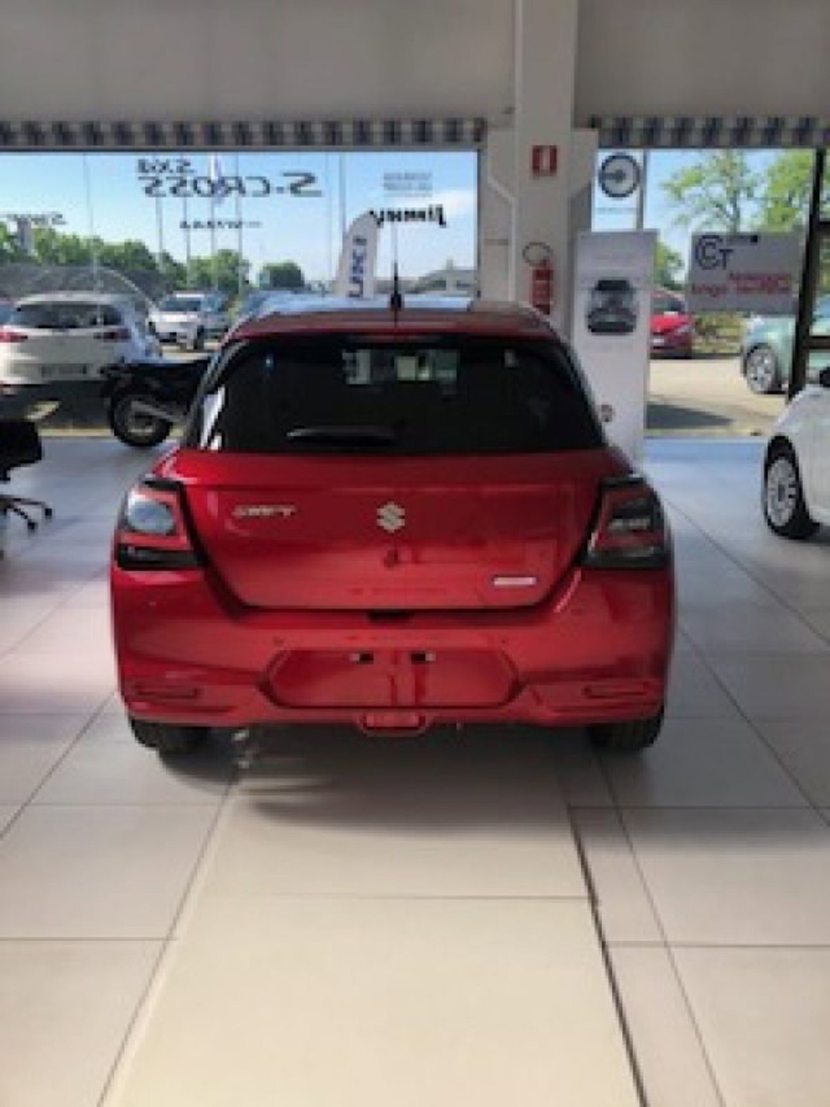 Suzuki Swift 1.2h Top 2wd cvt (6)