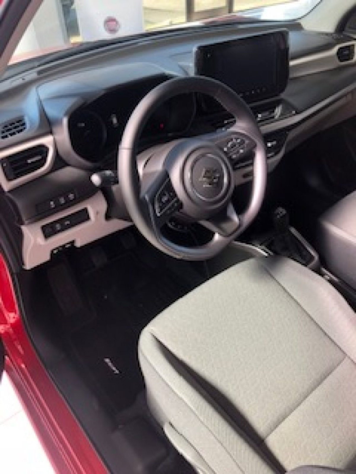 Suzuki Swift 1.2h Top 2wd cvt (9)