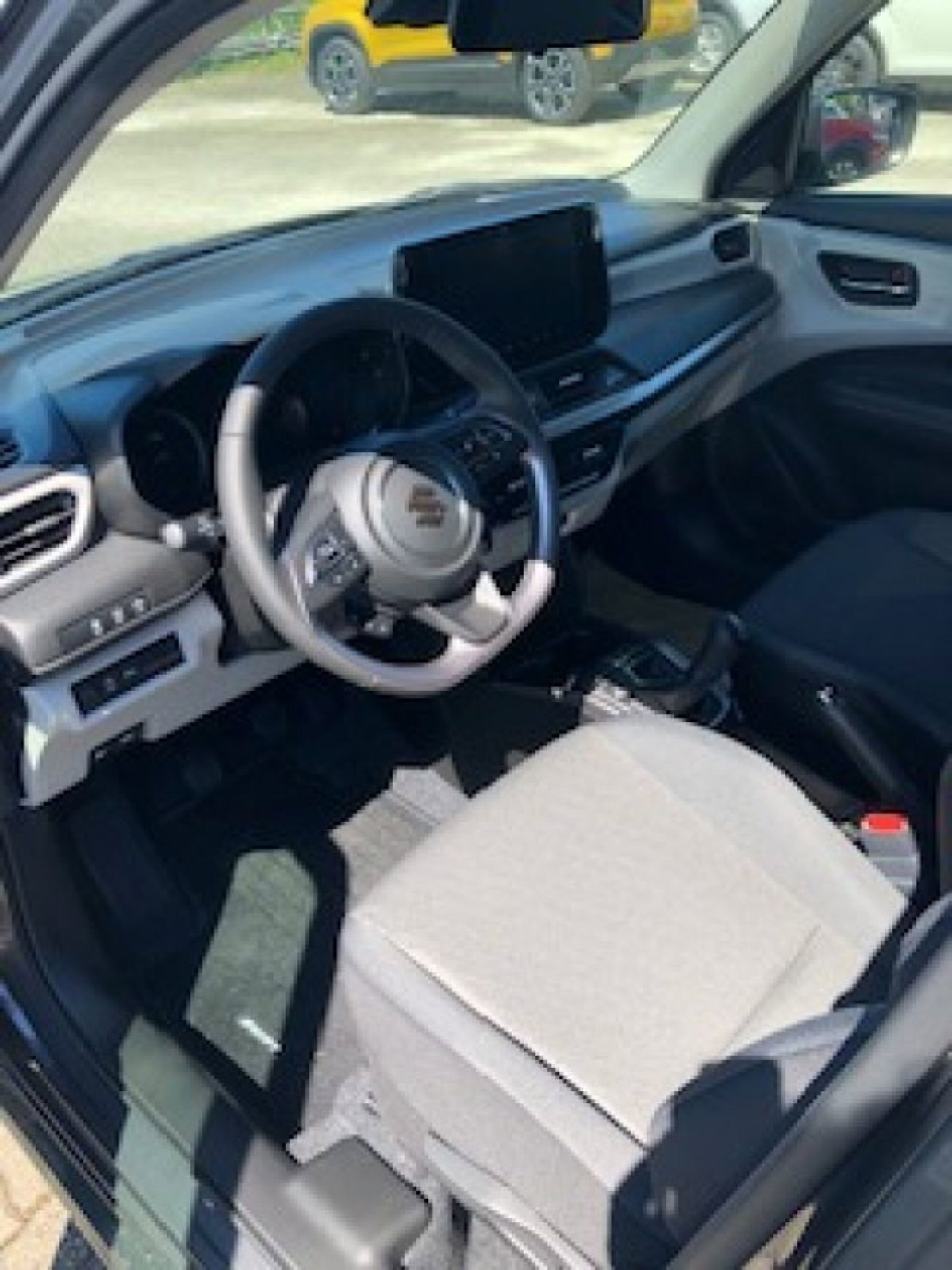 Suzuki Swift 1.2h Top 2wd (10)