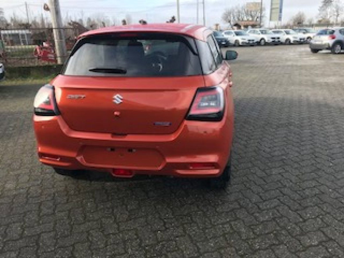 Suzuki Swift 1.2h Top 2wd (7)