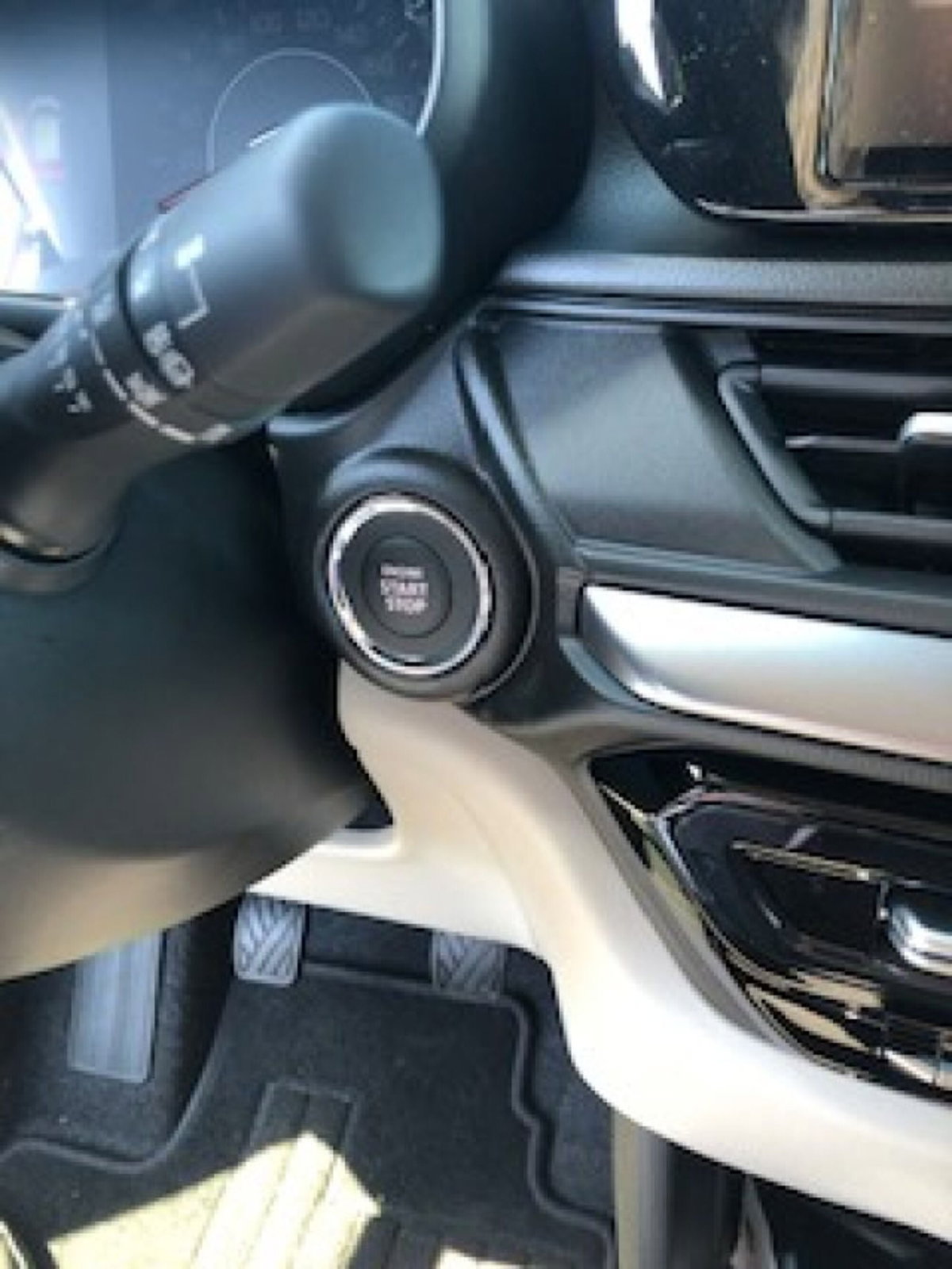 Suzuki Swift 1.2h Top 2wd (19)