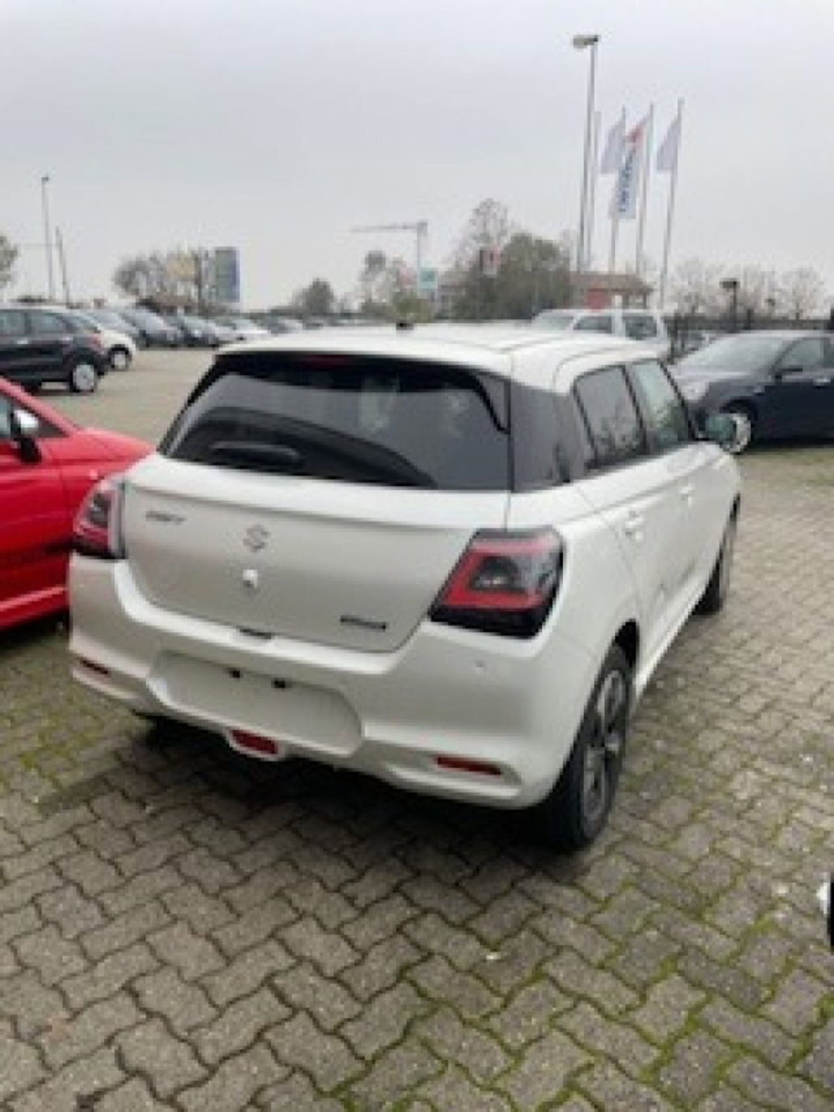 Suzuki Swift 1.2h Top 2wd (6)
