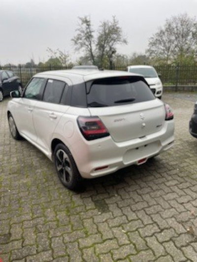 Suzuki Swift 1.2h Top 2wd (7)