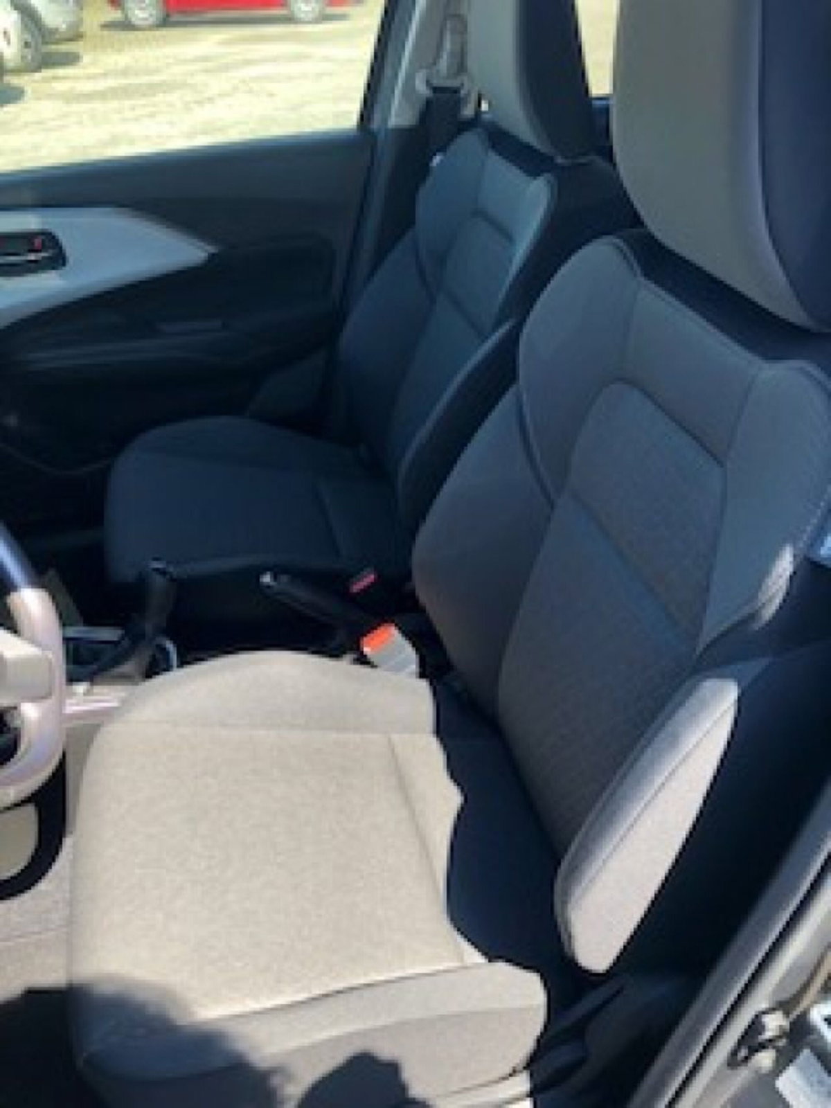 Suzuki Swift 1.2h Top 2wd (9)