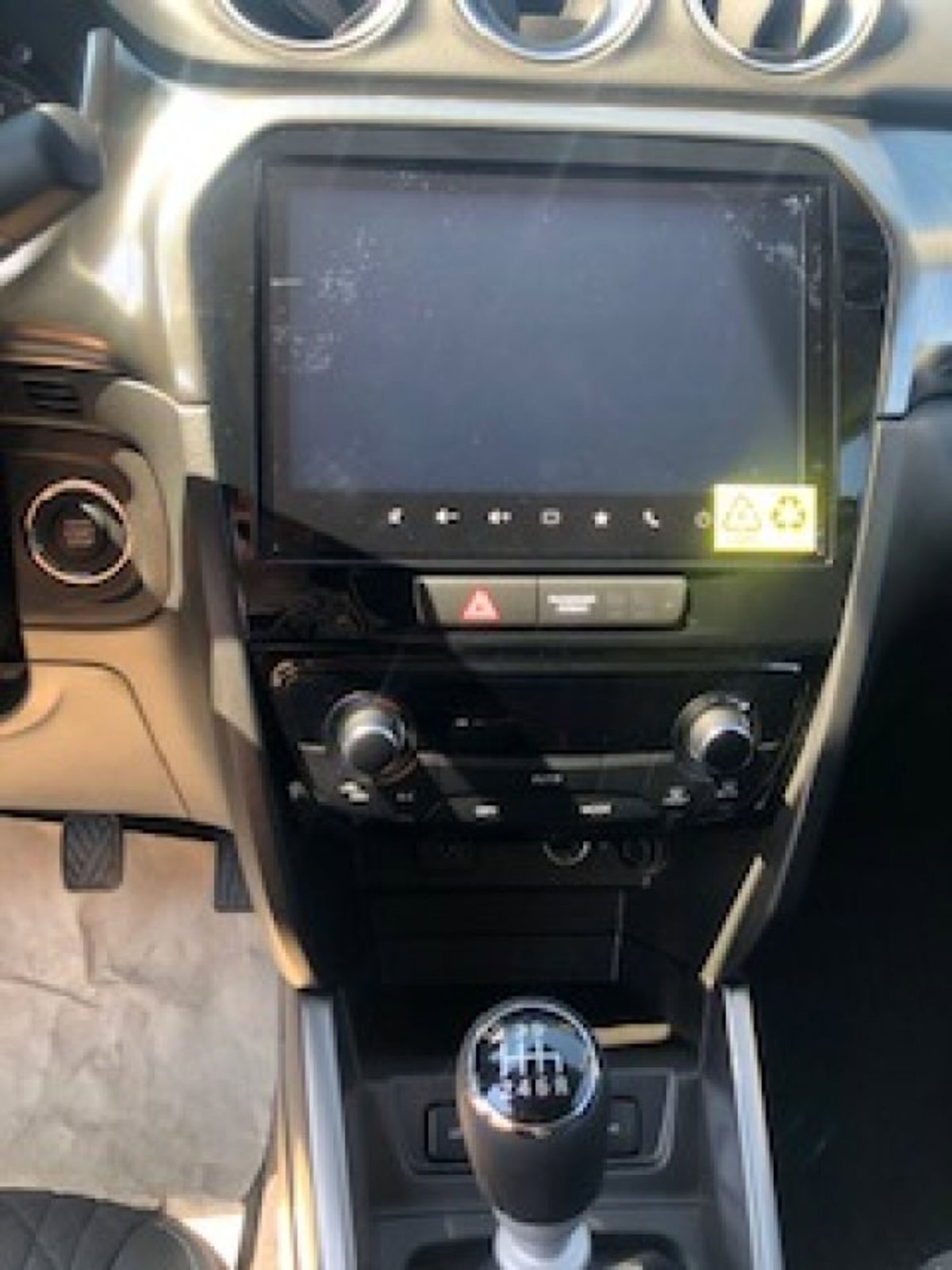 Suzuki Vitara 1.4h Top 2wd 110cv (10)