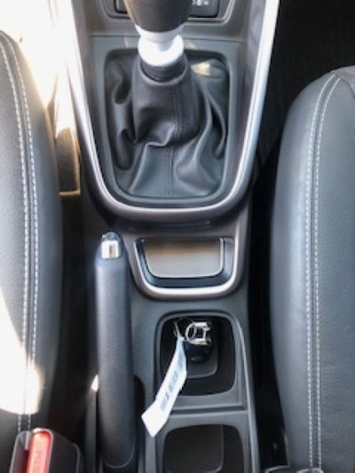 Suzuki Vitara 1.4h Top 2wd 110cv (12)