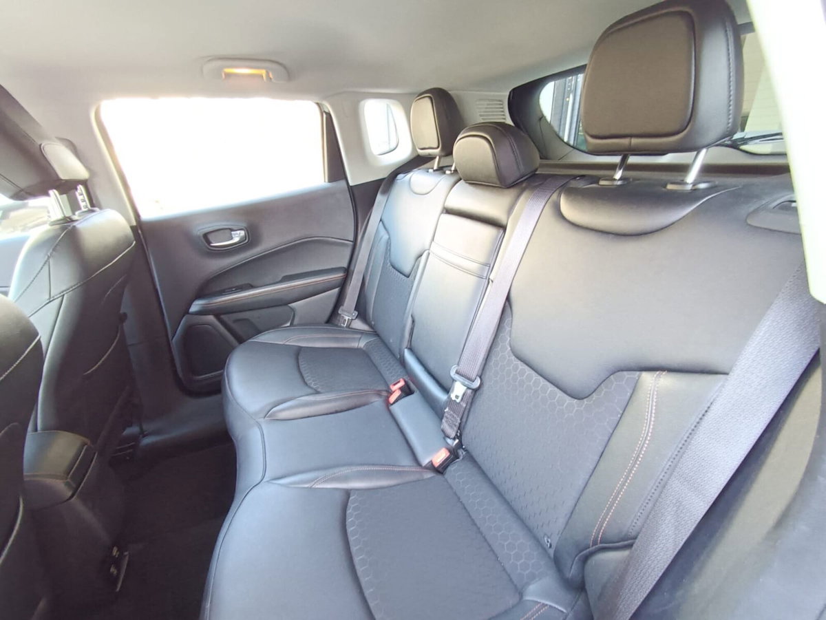 Jeep Compass 1.6 Multijet II 2WD Limited (17)
