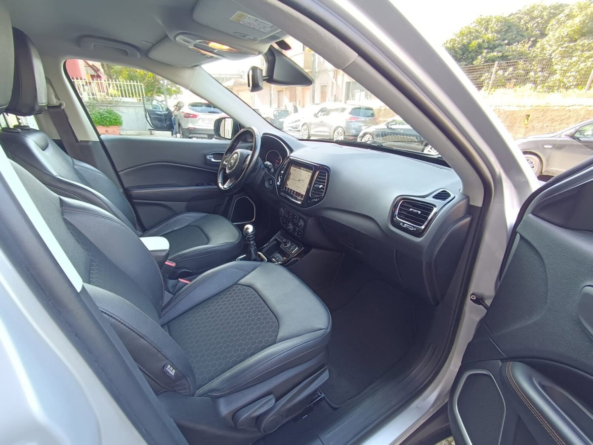 Jeep Compass 1.6 Multijet II 2WD Limited (18)