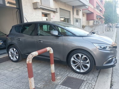 Renault Scenic E-Tech Electric 1.9 dCi Confort Dynamique (2)