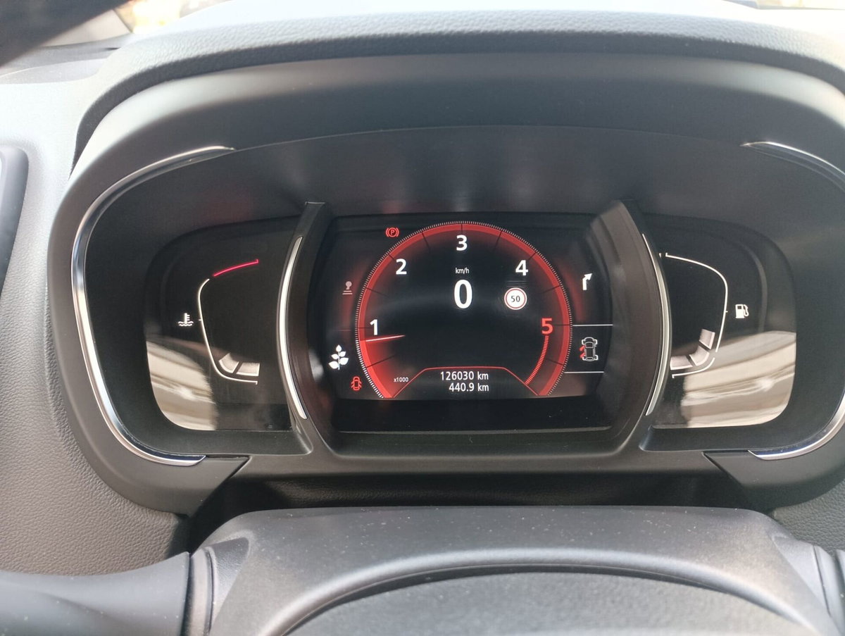 Renault Scenic E-Tech Electric 1.9 dCi Confort Dynamique (10)