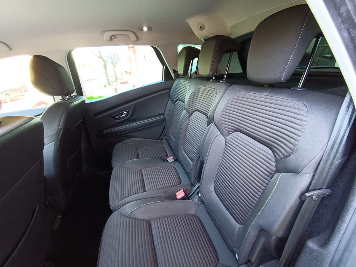 Renault Scenic E-Tech Electric 1.9 dCi Confort Dynamique (12)